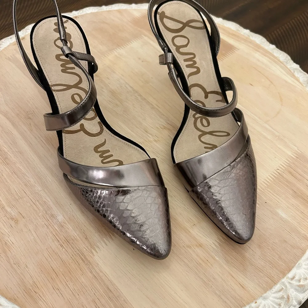 Gunmetal slingback heels. Comfortable and snazzy! - Picture 2 of 4